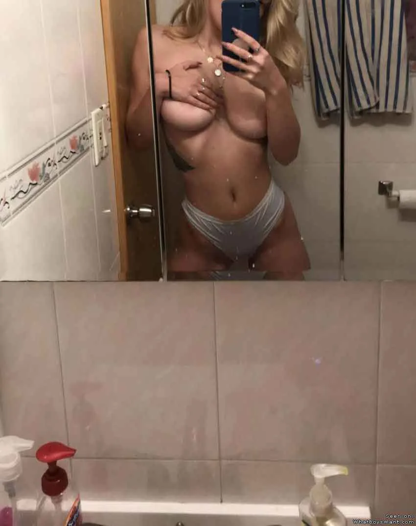 Karoline Vear